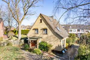 Zweifamilienhaus im Grünen von Rönneburg: Ideal für Familien oder Vermietung!