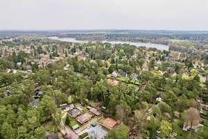 Exklusives Domizil am Waldrand und in Seenähe - naturverbundenes Wohnen mit Anspruch – Die vollständige Adresse der Immobilie erhältst du vom Anbieter., 14476 Groß Glienicke, Potsdam – Vorschaubild 2