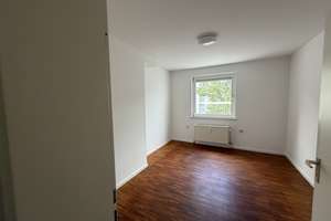 Helle 4-Zimmer-Wohnung mit Balkon und Aufzug in Saarbrücken – Pestelstraße 4, 66119 Alt-Saarbrücken, Saarbrücken – Vorschaubild 2
