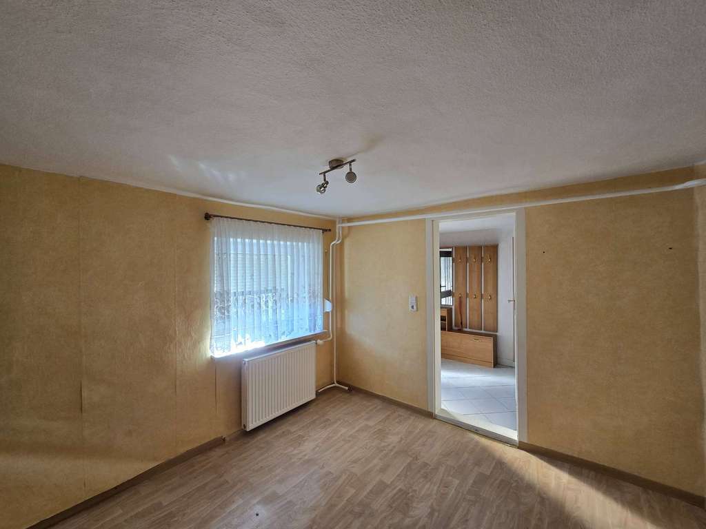 Immobilie in Freiberg - ***Hier können Ihre Kinder toben und es gibt viel Platz für die große Familie und Ihre Hobbys*** - Bild 4