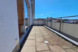 Großzügige Dachgeschosswohnung in begehrter Pfuhler Lage – 89233 Neu-Ulm – Vorschaubild 9