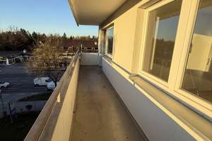 Helle 2-Zimmer-Wohnung mit Balkon, Aufzug & Südausrichtung – Wasserburger Landstraße 211, 81827 Waldtrudering, München – Vorschaubild 3