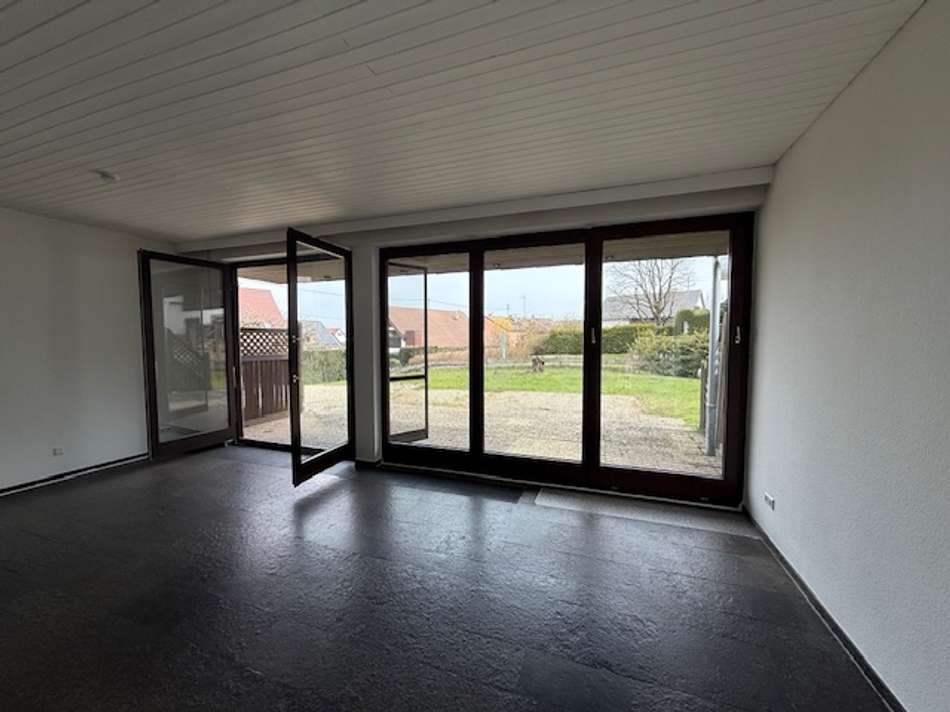 Wohnen m. Terrasse u. Garten 