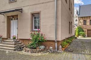 Historisches Flair neu interpretiert – Kernsaniertes Mehrfamilienhaus mit Eventscheune! – Die vollständige Adresse der Immobilie erhältst du vom Anbieter., 55490 Gemünden – Vorschaubild 2
