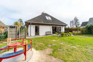 Leben am Ratzeburger See - Zeitloser Bungalow mit viel Platz und Elektroladestation in Pogeez – Die vollständige Adresse der Immobilie erhältst du vom Anbieter., 23911 Pogeez – Vorschaubild 18