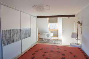 ***Heike Borchers Immobilien***Exklusives Familiendomizil mit Traumgarten, Wellnessoase & Kamin*** – Die vollständige Adresse der Immobilie erhältst du vom Anbieter., 82008 Unterhaching – Vorschaubild 9