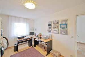Familienfreundliches Reihenendhaus mit großzügigem Wohnbereichen, Balkon und Garten – Die vollständige Adresse der Immobilie erhältst du vom Anbieter., 76532 Haueneberstein, Baden-Baden – Vorschaubild 8