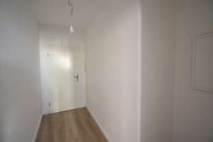 ERSTBEZUG nach Sanierung! Modernes Apartment in zentraler Lage zu vermieten – 40227 Oberbilk, Düsseldorf – Vorschaubild 2