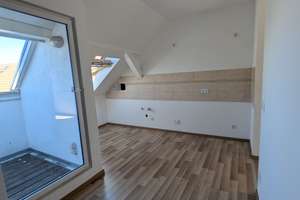 +++NEU!+TRAUMWOHNUNG+4-R. DG-WOHNUNG+OFFENE KÜCHE+WOZI. MIT LOGGIA+++ – Riebeckstr.  32, 4317 Reudnitz-Thonberg, Leipzig – Vorschaubild 2