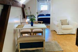 Möblierte 2-Zimmer-Dachgeschosswohnung zu vermieten – Eichet 7b, 85777 Fahrenzhausen – Vorschaubild 3