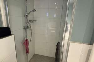 Klimatisiert im 2-Fam.Haus mit Loggia, Dusche & Badewanne – Die vollständige Adresse der Immobilie erhältst du vom Anbieter., 47179 Wehofen, Duisburg – Vorschaubild 3
