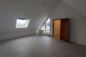 Wohnen mit Charakter: Modernisierte (Anfang 2024) Maisonette Wohnung in Köln Rath-heumAr – Rather Mauspfad 51, 51107 Rath/Heumar, Köln – Vorschaubild 2