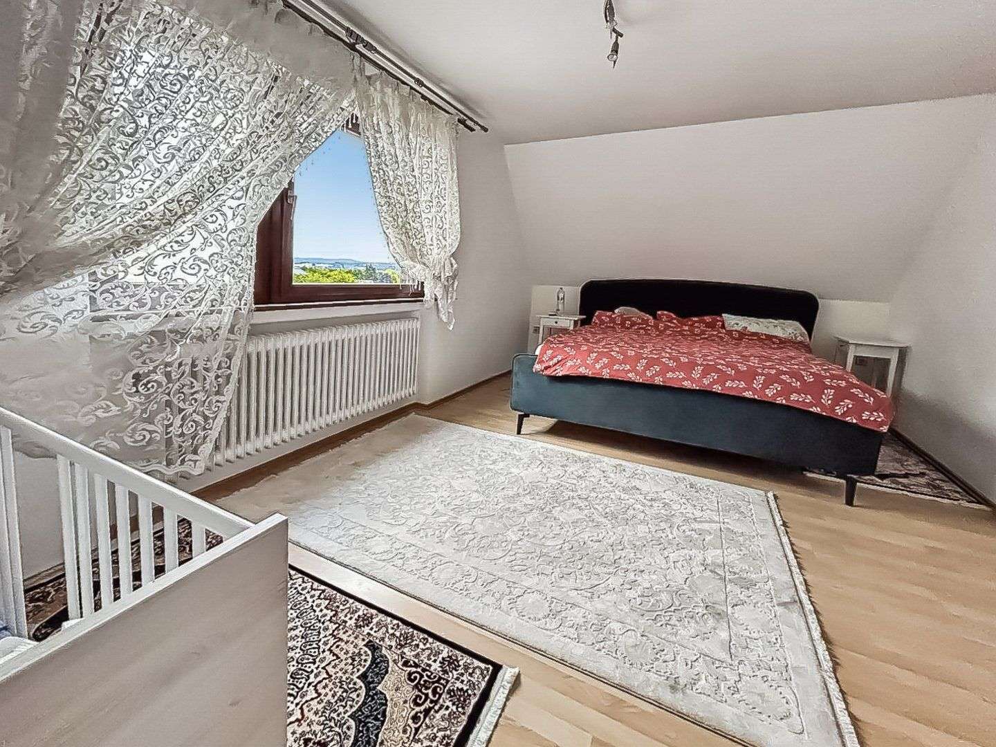 Immobilie in Fronhausen - Schönes, lichtdurchflutetes Einfamilienhaus mit Einliegerwohnung und Garten in Fronhausen - Bild 4