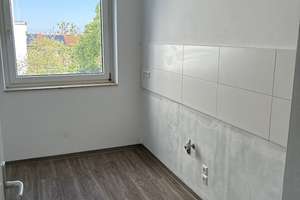 Wohnung mit Badewanne, Gäste-WC und Balkon // 1.OG rechts – Cottbuser Str. 8, 38444 Westhagen, Wolfsburg – Vorschaubild 2
