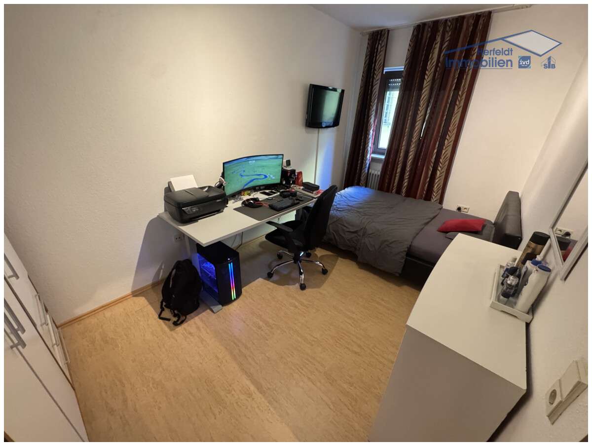 Immobilie in Kaufering - Modernisierte 3-Zimmer-Wohnung mit Süd-Balkon und TG-Stellplatz in zentraler Lage - Bild 5