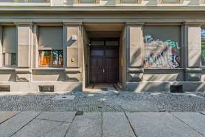 Attraktive Anlagechance ca. 7,69 % AfA! Charmante Altbauwohnung mit Blick auf den Görlitzer Park – 10997 Kreuzberg, Berlin – Vorschaubild 3