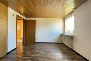 Geräumiges Zweifamilienhaus mit über 200 m² Wohnfläche in ruhiger Lage von Rückersdorf – Die vollständige Adresse der Immobilie erhältst du vom Anbieter., 90607 Rückersdorf – Vorschaubild 13