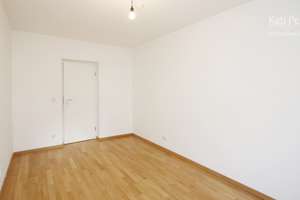 Solide 3-Zi-Wohnung mit Süd-West-Balkon und gutem Vermietungspotenzial – Chiemgaustraße 140, 81549 Balanstraße-West, München – Vorschaubild 9