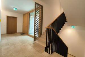 Luxuriöse 2-Zimmer-Wohnung mit Terrasse und Garten am Ufer der Isar in Harlaching, München – Harthauser Strasse 22, 81545 Harlaching, München – Vorschaubild 3