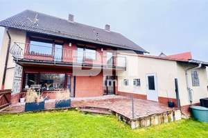 Gepflegtes Ein- bis Zweifamilienhaus + Garage, Terrasse und Balkon auf großem Grundstück – Die vollständige Adresse der Immobilie erhältst du vom Anbieter., 34479 Breuna – Vorschaubild 4