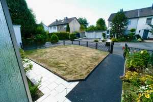 Lichtdurchflutetes Zuhause mit Terrasse, großem Garten und viel Ausbaureserve! – Köln – Vorschaubild 3