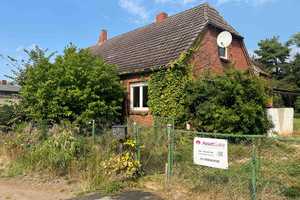 Haus zum Selbstausbau mit großem Grundstück - 12km zur Ostsee - keine Käuferprovision – Dorfstr. 4, 23974 Nordwestmecklenburg (Kreis) – Vorschaubild 1