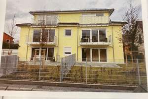 Sehr schöne 2 Zimmer-Wohnung mit Dachterrasse in München Trudering zu vermieten – Reschstraße 5, 81825 Waldtrudering, München – Vorschaubild 2