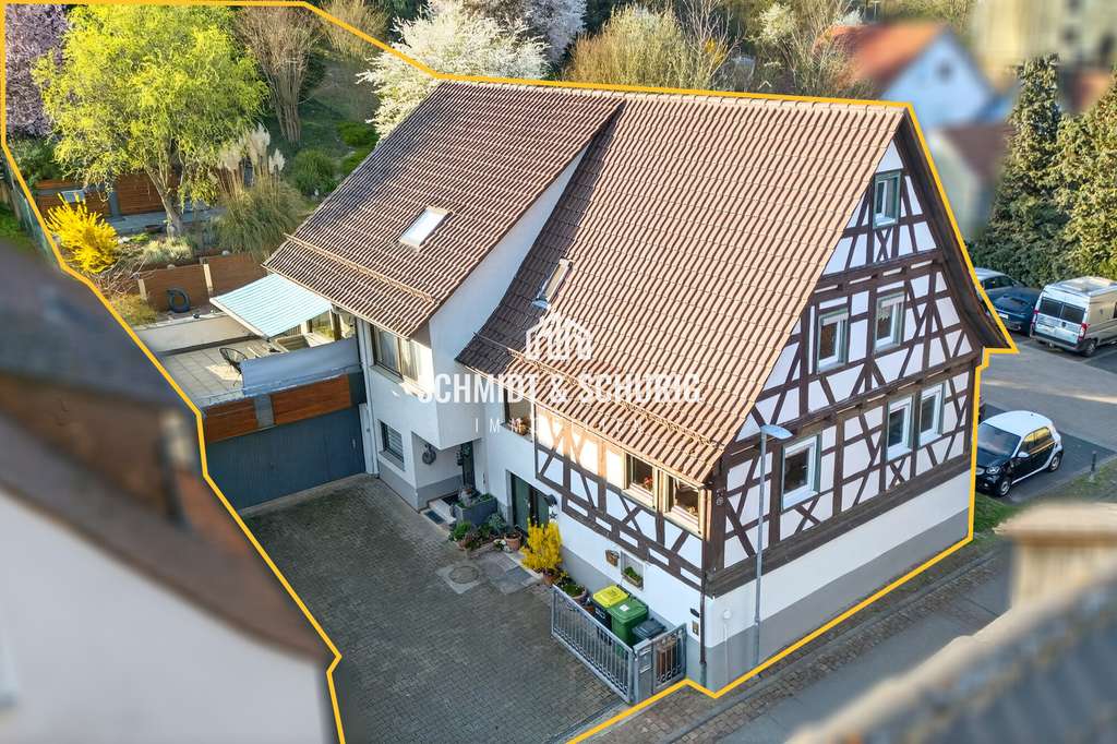 Immobilie in Königsbach-Stein - Zweifamilienhaus mit Garten und Vermietungspotenzial in ruhiger Lage - Bild 0