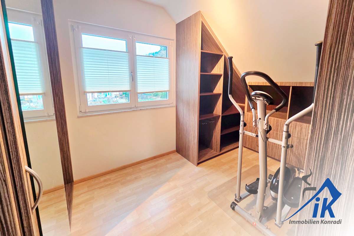 Immobilie in Wiesbach - IK | Wiesbach: Großzügiges Einfamilienhaus mit großem Grundstück und möglicher Einliegerwohnung - Bild 10