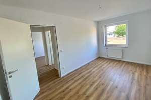 Sanierte 3,5-Zimmer-Wohnung mit Balkon und Einbauküche!! – Grelckstraße 34, 22529 Lokstedt, Hamburg – Vorschaubild 4