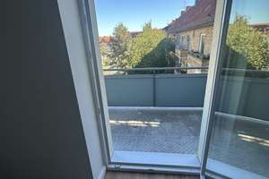Helle 2-Zimmer Wohnung mit Balkon in Hamburg-Harburg
