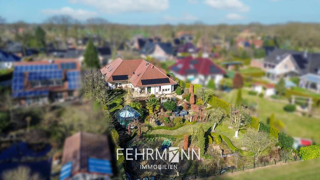 Immobilie in Wilsum - Traumhaus mit Doppelgarage und großem Garten in Wilsum zum Kauf - Bild 1