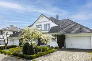Alt-Meererbusch! Exklusive Landhausvilla mit Innenpool auf Südgrundstück nahe Golfplatz – Die vollständige Adresse der Immobilie erhältst du vom Anbieter., 40667 Meerbusch – Vorschaubild 25