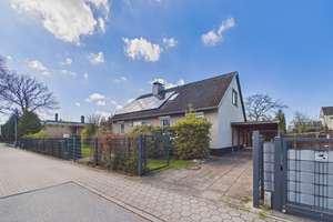 Gepflegtes Einfamilienhaus mit Ausbaureserve