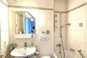 Wohnung für Studenten WG
Helle 3 Zimmerwohnung mit Balkon
ZU VERMIETEN – Die vollständige Adresse der Immobilie erhältst du vom Anbieter., 81241 Pasing, München – Vorschaubild 5