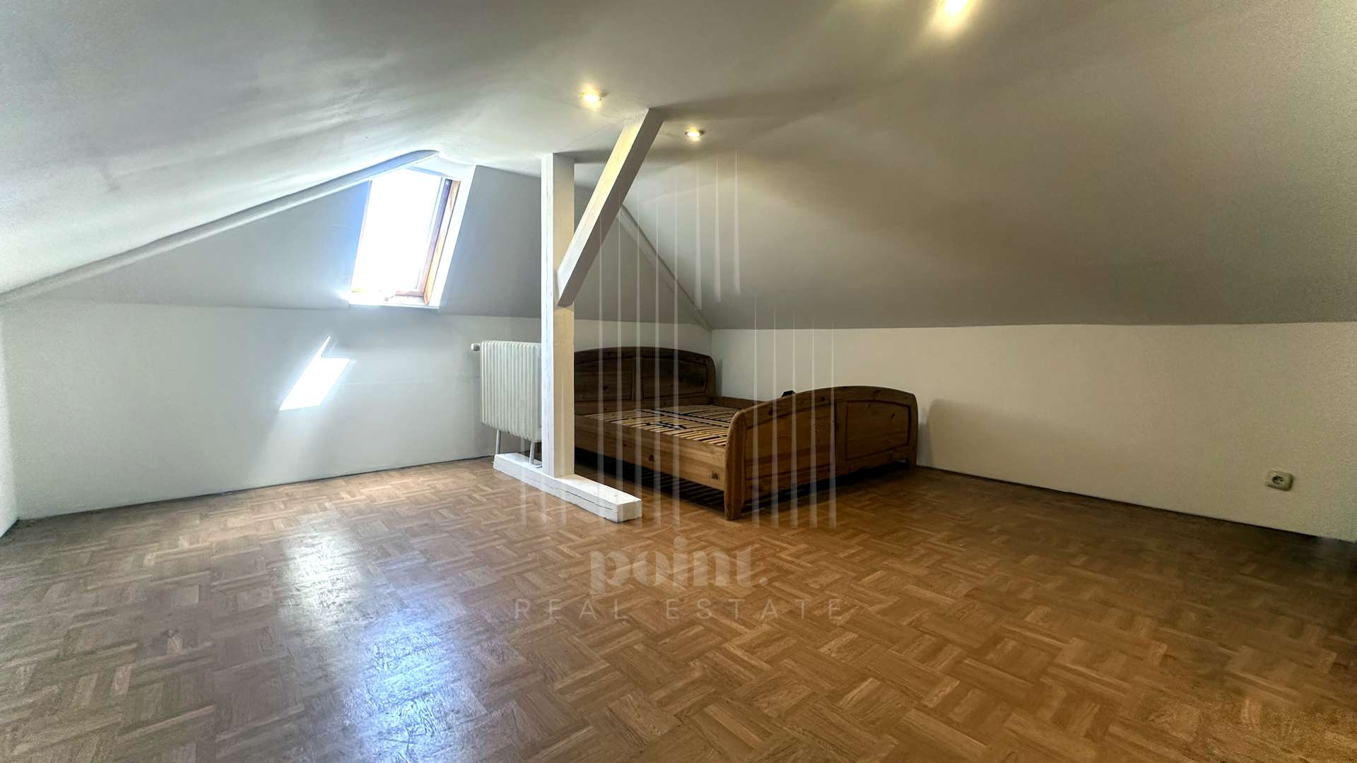 Immobilie in Altenkirchen - Großzügiges Einfamilienhaus mit Garten und Terrasse, voll unterkellert - Bild 2