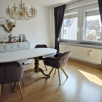 schöne, helle 4 Zimmer - Etagenwohnung Schweinheimer Höhe