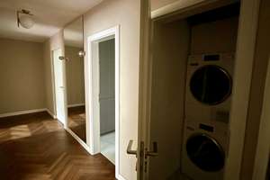 Hochwertige 3,5-Zimmer-Wohnung mit Balkon direkt an den Rheinwiesen – Wildenbruchstraße 6, 40545 Oberkassel, Düsseldorf – Vorschaubild 4