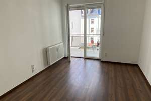 Stilvolle und helle 4-Zimmer-Wohnung mit Balkon in ruhiger Wohnlage von  Offenbach am Main – 63067 Messehalle, Offenbach am Main – Vorschaubild 9