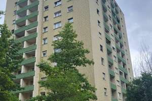 Geräumige 4,5 Zi.-Wohnung in Saarbrücken mit Fernsicht – Breslauerstrasse 20, 66121 Eschberg, Saarbrücken – Vorschaubild 2