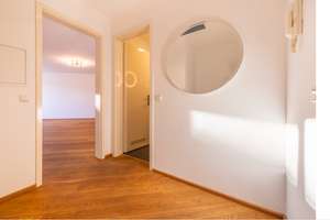 Sehr schöne ruhige  1,5-Zimmer Wohnung mit sonnigem S/W Balkon im 2.OG am Kurpark Bad Aibling – Die vollständige Adresse der Immobilie erhältst du vom Anbieter., 83043 Bad Aibling – Vorschaubild 3