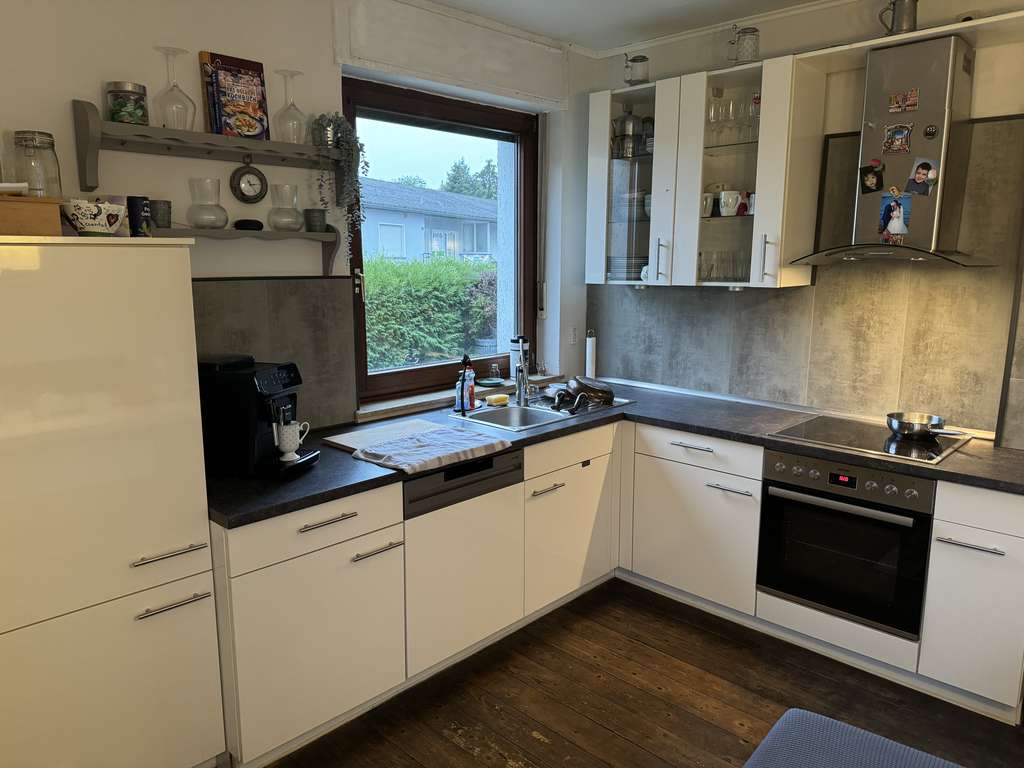 Immobilie in Bornheim - Ruhiges Eigenheim mit Ausbaupotenzial! Kleiner Garten und extra große Garage! - Bild 3