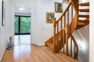 Erstklassiges Wohnen in Wellingsbüttel – stilvolles Reihenhaus mit Waldblick – Wellingsbütteler Landstraße 175, 22337 Ohlsdorf, Hamburg – Vorschaubild 23