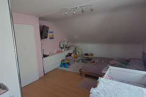 2,5-Zimmer-Dachgeschosswohnung in Friolzheim auch  Kurzzeitvermietung – Die vollständige Adresse der Immobilie erhältst du vom Anbieter., 71292 Friolzheim – Vorschaubild 4