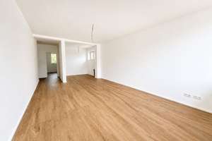 Willkommen im Norden !!! KERNSANIERTE, moderne 3 Zimmer mit SONNEN-BALKON in Köln-Pesch !!! – Konrad-Hausmann-Str. 34, 50767 Pesch, Köln – Vorschaubild 5