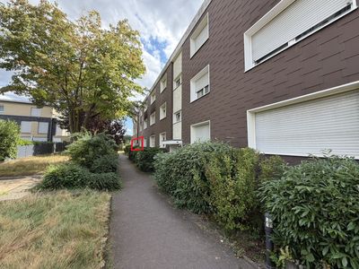 *RENOVIERT + VIEL PLATZ* - Erdgeschoss Wohnung mit Balkon in gepflegter Wohnsiedlung in Rheinberg!