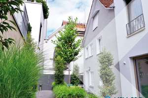 Stilvoll möbliertes Paar- oder Einzelzimmer in großzügiger 4er-WG im Herzen von Reutlingen! – Die vollständige Adresse der Immobilie erhältst du vom Anbieter., 72764 Reutlingen-Mitte, Reutlingen – Vorschaubild 1