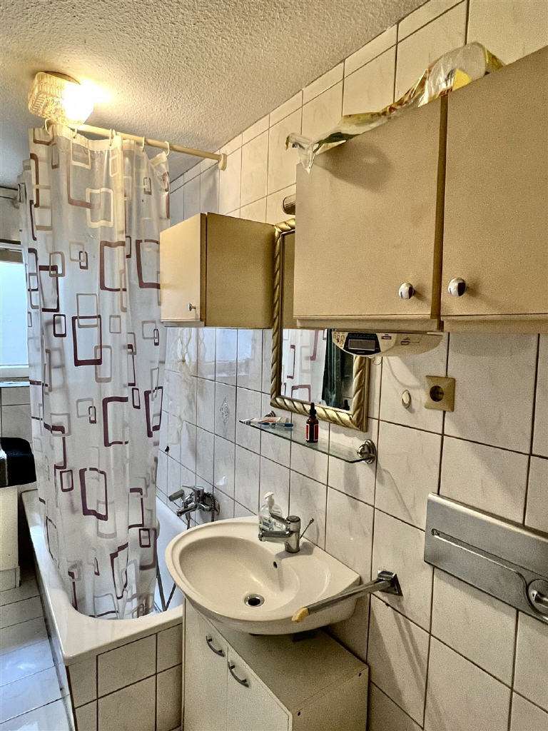 Immobilie in Hohenfels - Raumwunder gesucht? Ein- oder Zweifamilienhaus - nur 5 Min. nach Stockach! - Bild 8