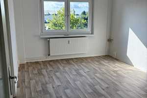 Renovierte 3- Zimmer Wohnung zum Einzug bereit – Berringerstraße 9, 18146 Rostock – Vorschaubild 1