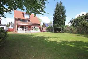 Hochwertig modernisiertes Wohnhaus in Bad Schwartau: Viel Platz und Komfort für die ganze Familie – Die vollständige Adresse der Immobilie erhältst du vom Anbieter., 23611 Bad Schwartau – Vorschaubild 5